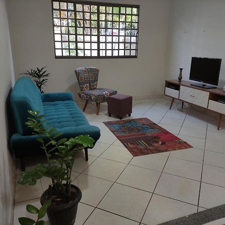 Casa Completa Com Piscina Em Bairro Nobre De Uberlandia别墅 外观 照片