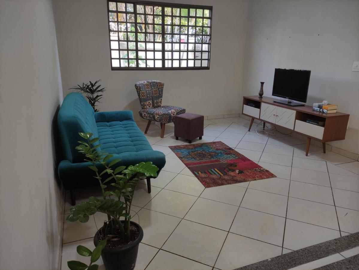 Casa Completa Com Piscina Em Bairro Nobre De Uberlandia别墅 外观 照片